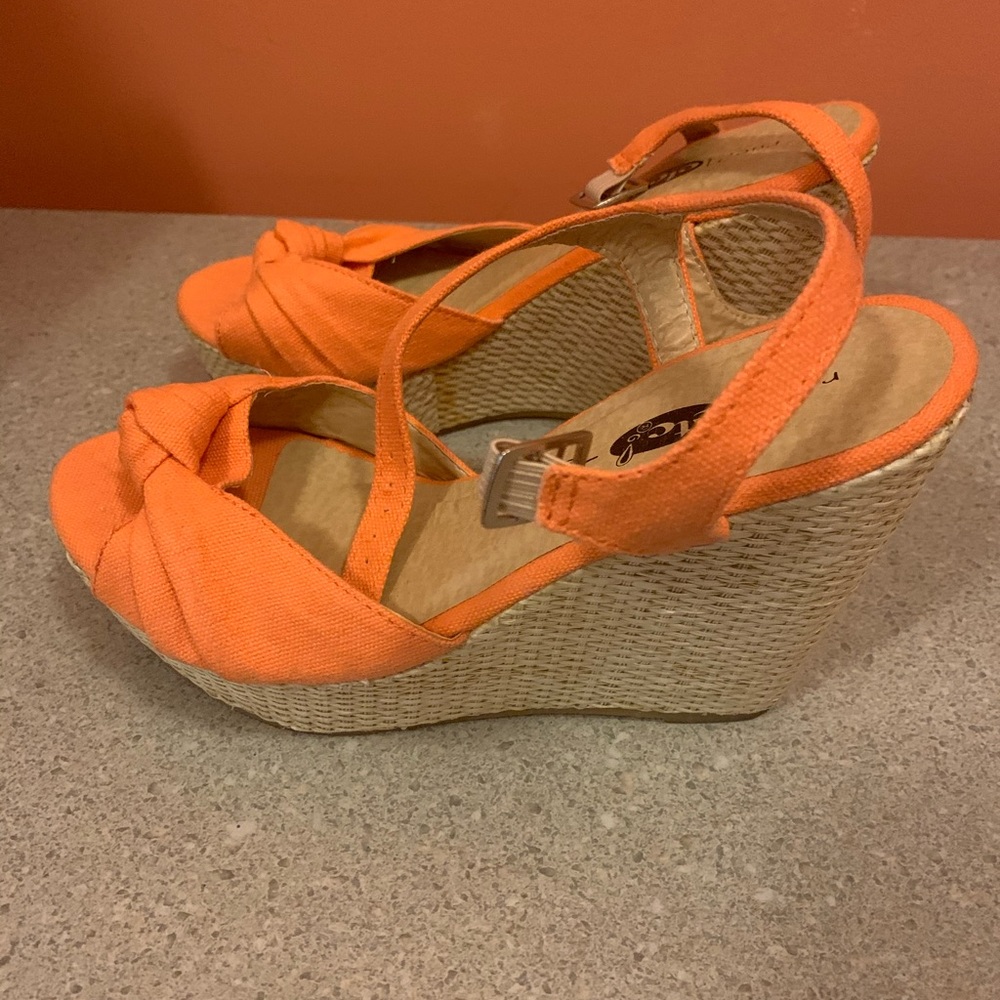 Rue 21 size 9 wedges color coral